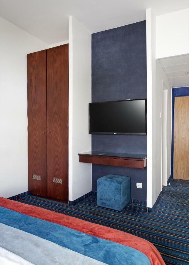 Mizpe Yam Boutique Hotel Netanya Room photo